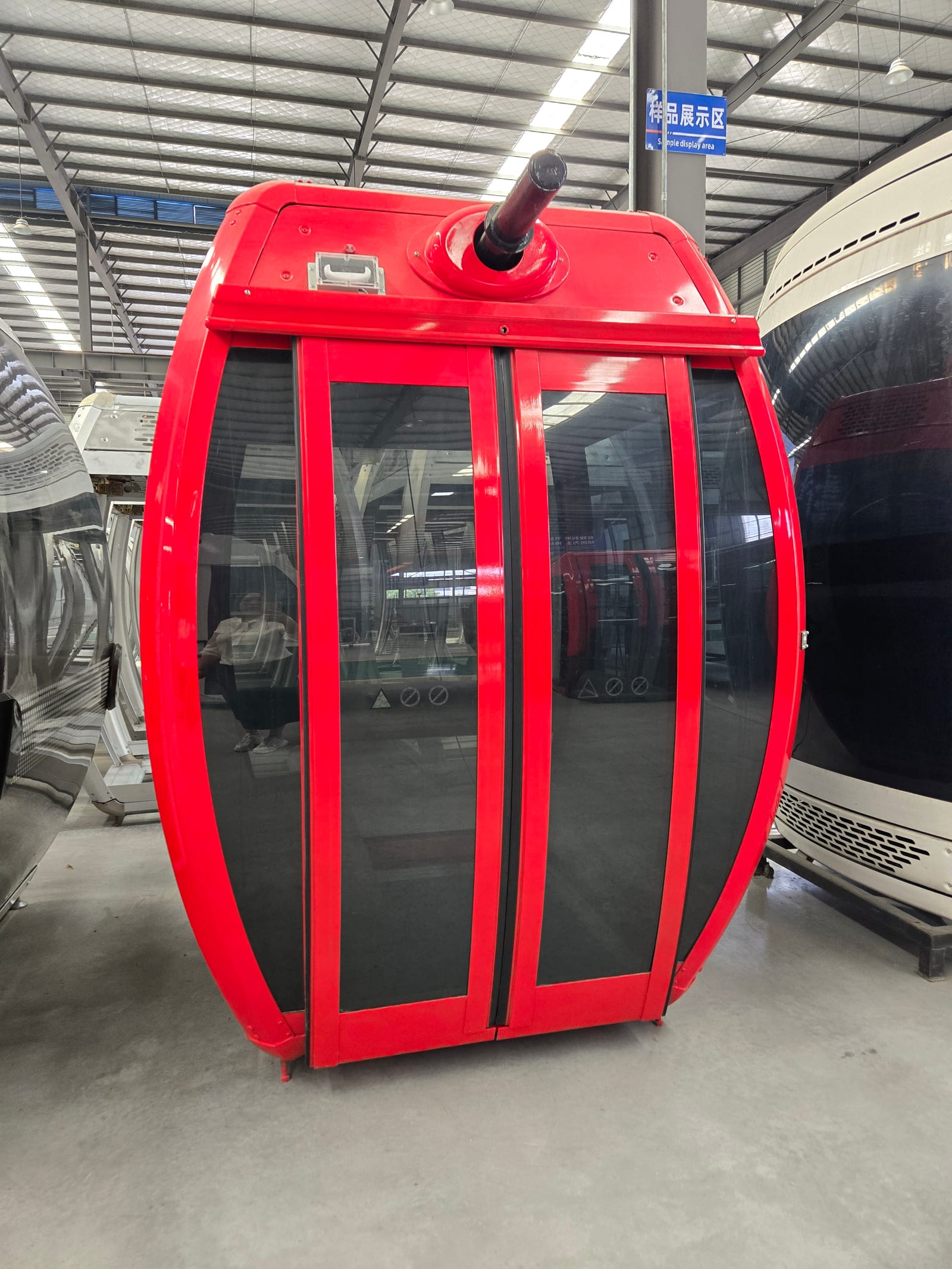 Cable car and ropeway system